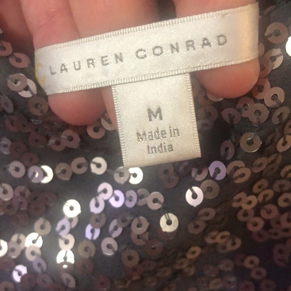 Gray sequined dress. Quarter sleeve/Mid thigh - Picture 6 of 6